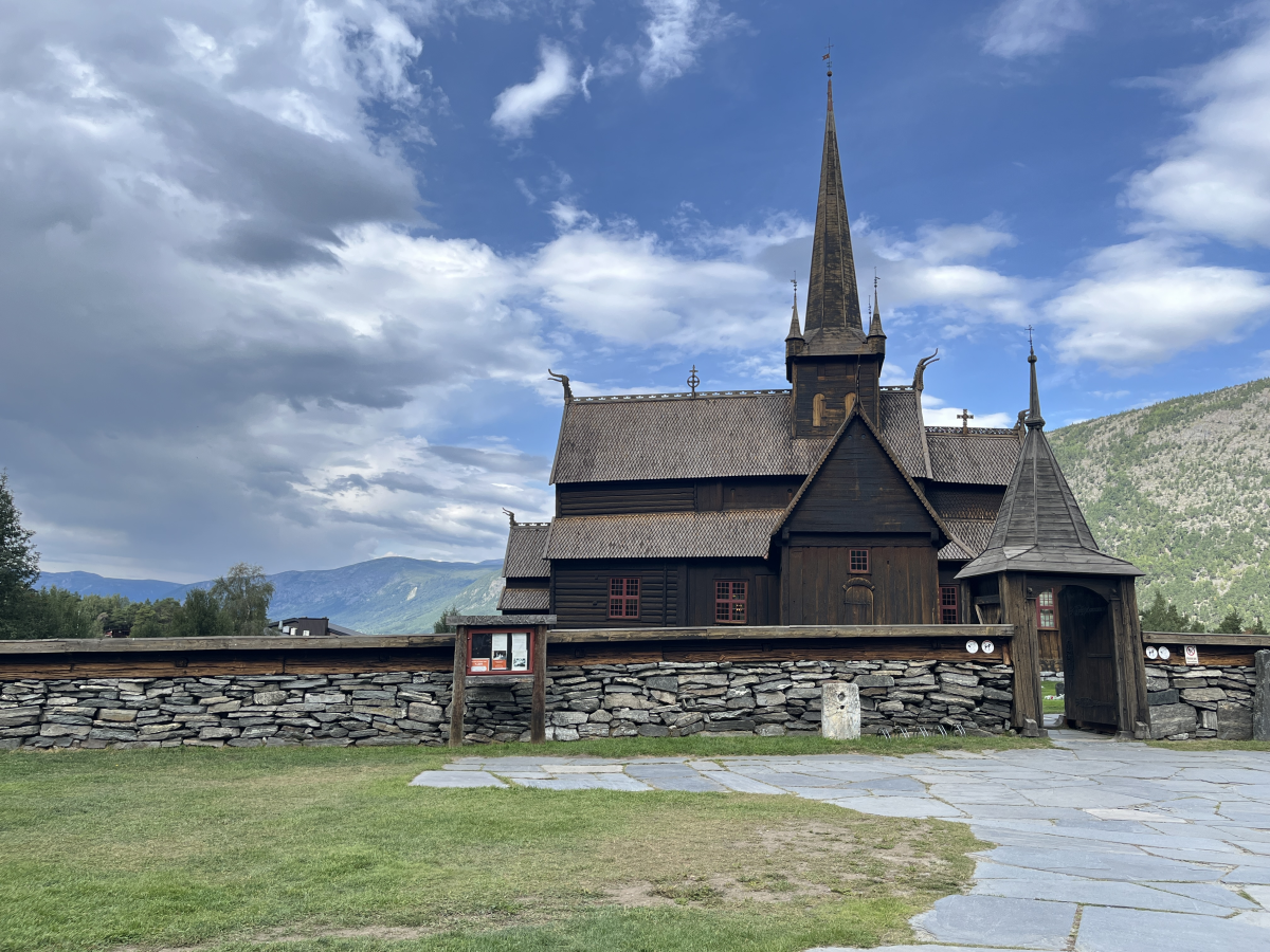 Lom stave church