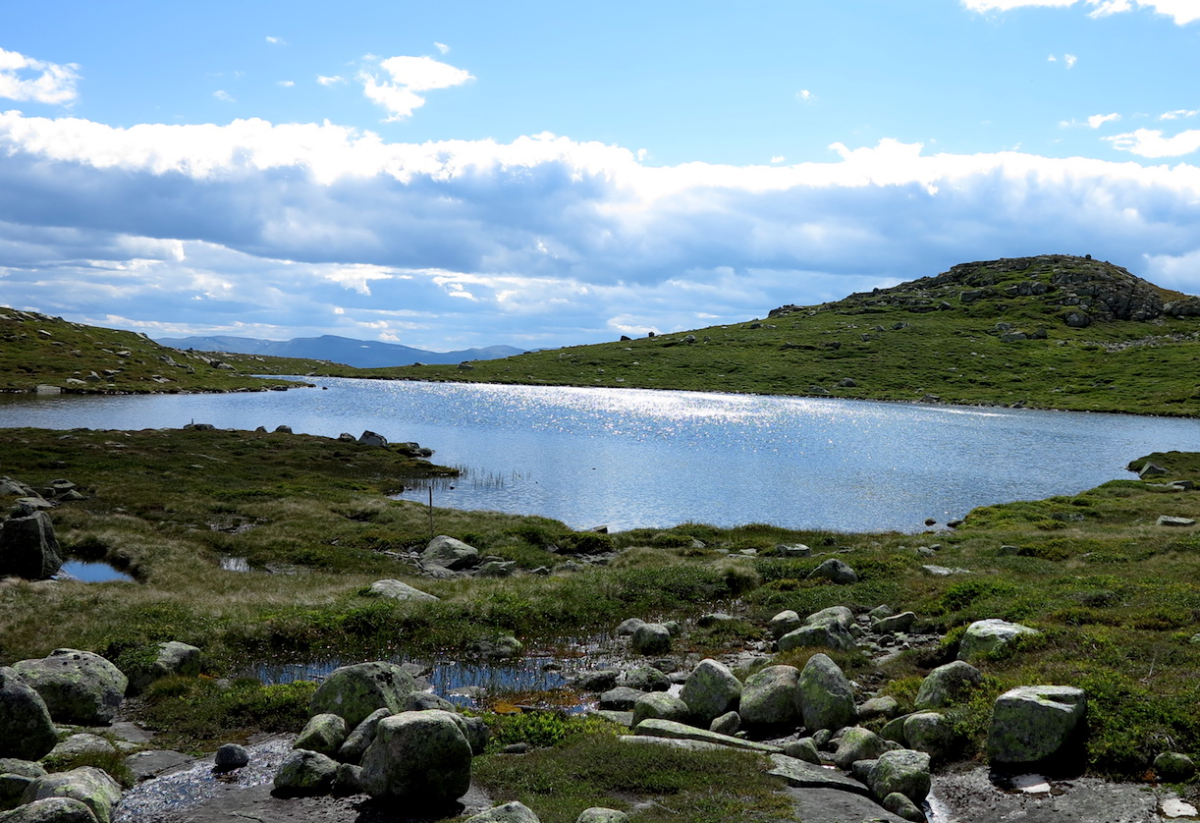 nameless lake…
