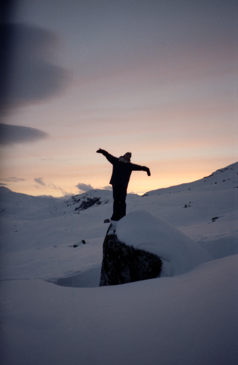 elin feels free