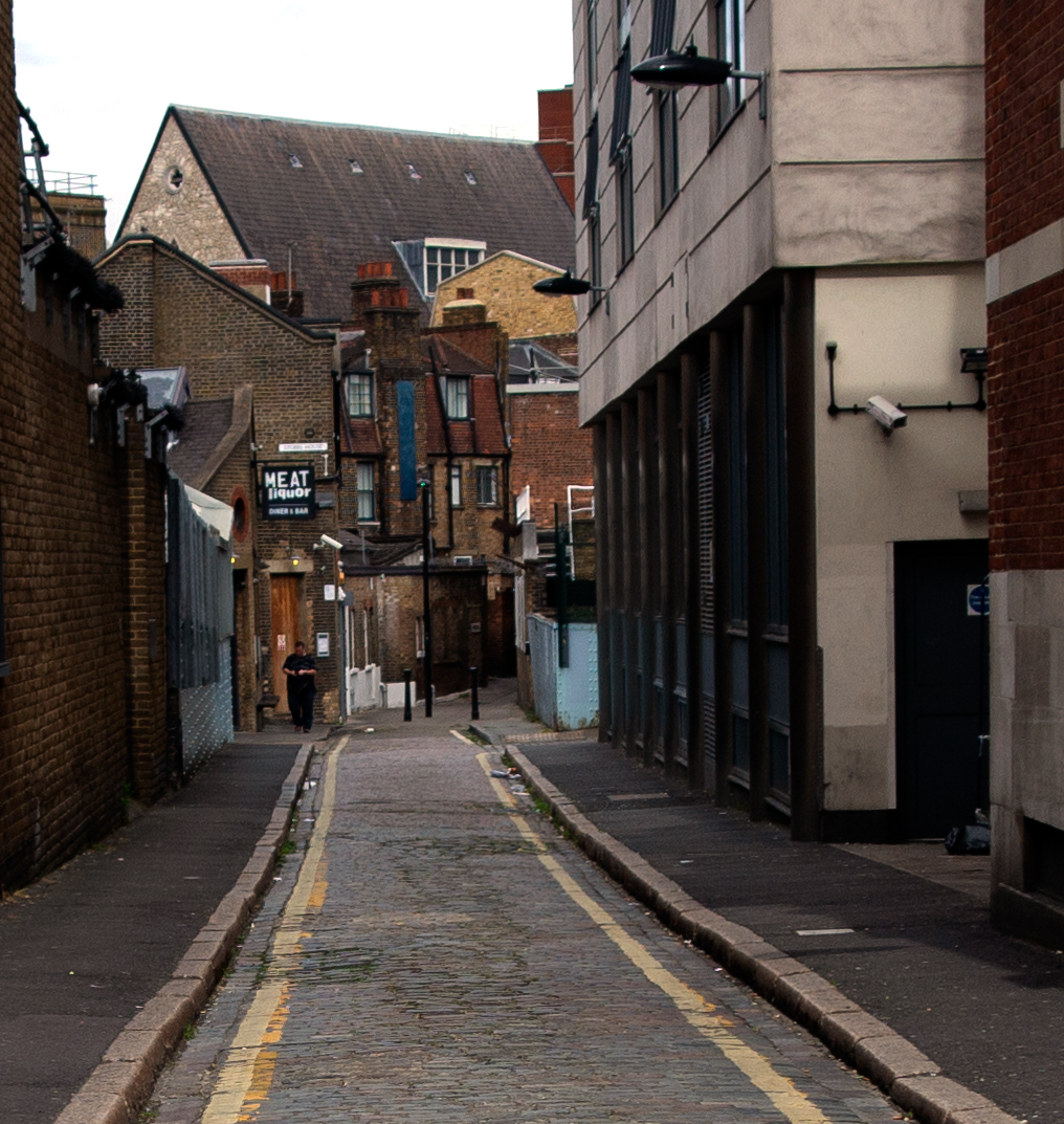alley