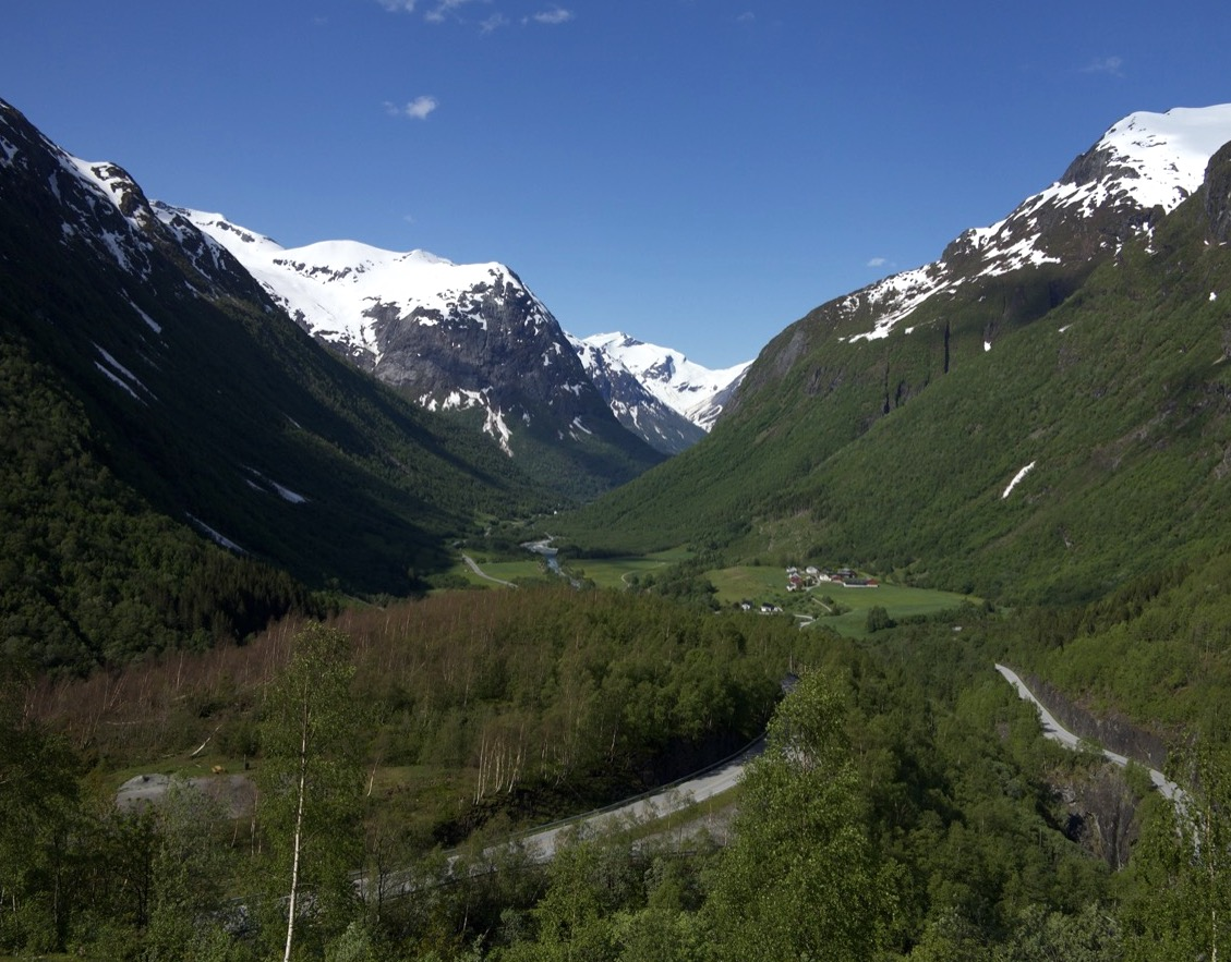 leaving hjørundfjorden