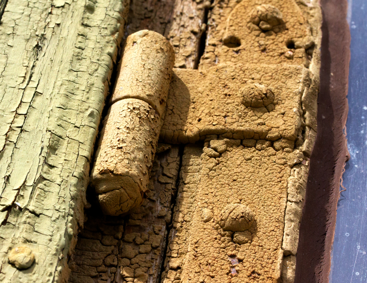 hinge