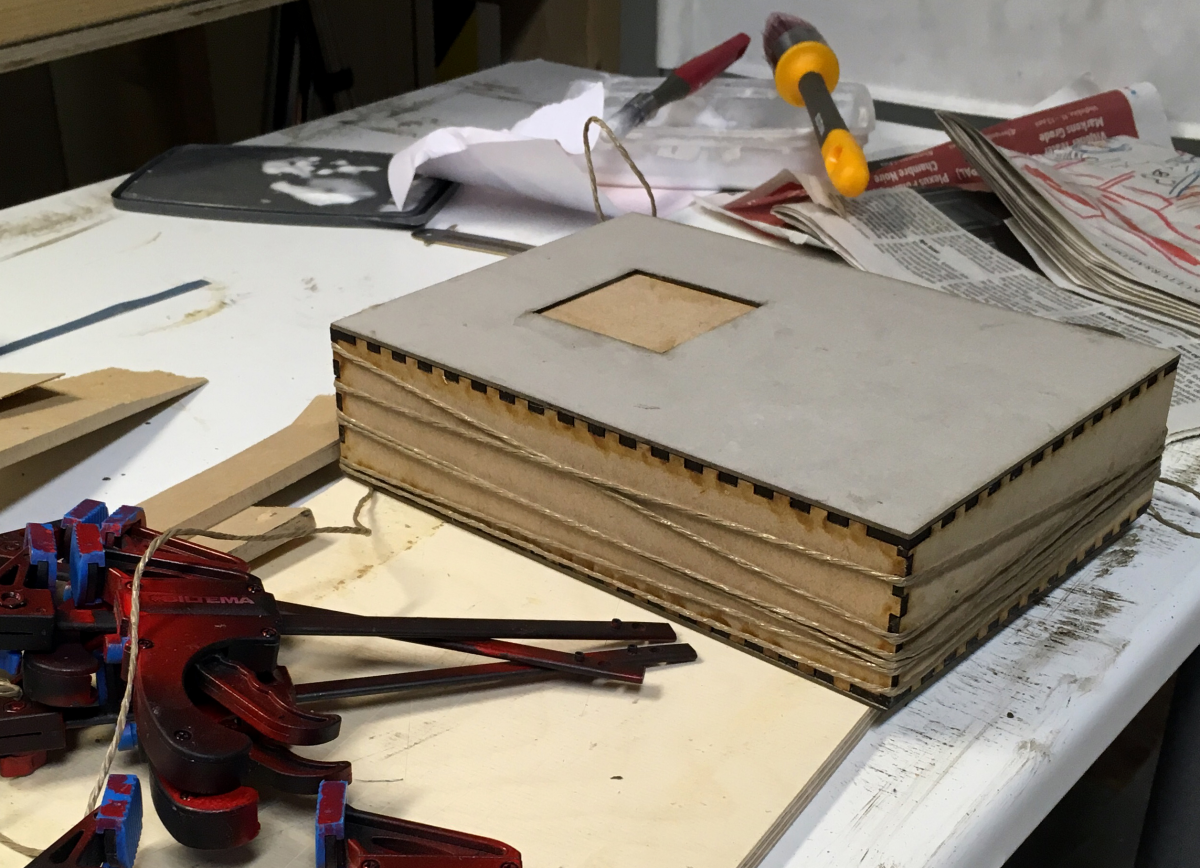 slipcase with well