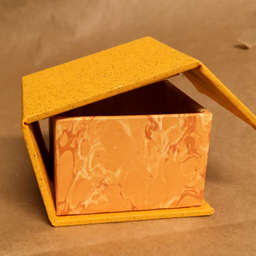 sparkly flip box 