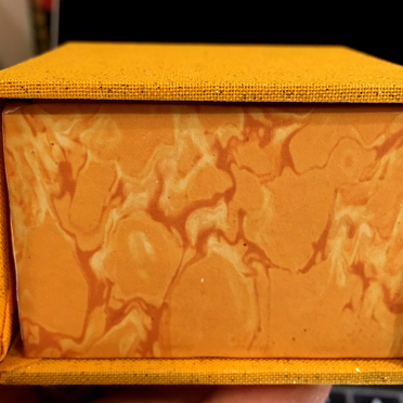 sparkly flip box 