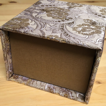 Ritz flip box 
