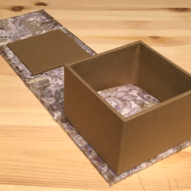 Ritz flip box 