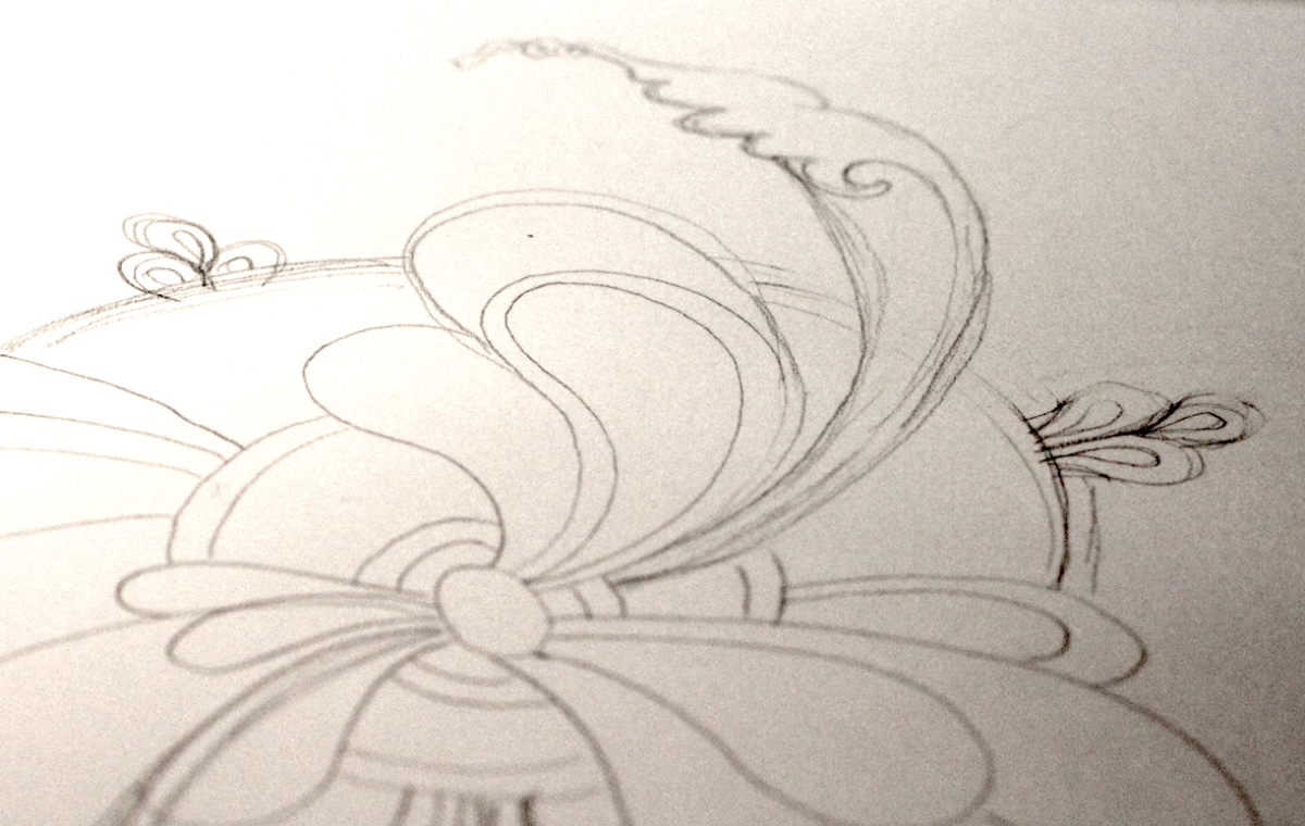 romanesque-inspired gilded doodle
