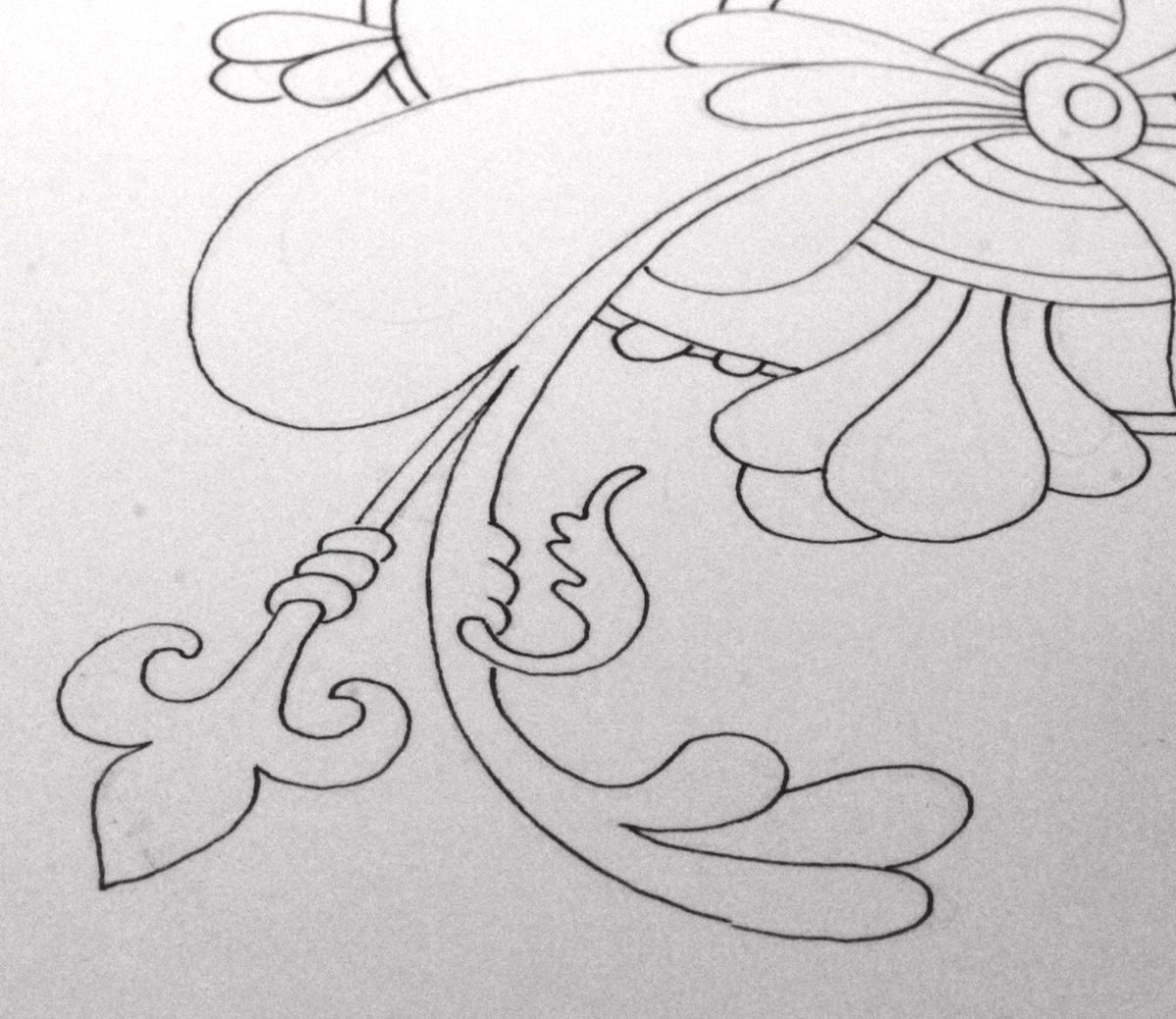 romanesque-inspired gilded doodle